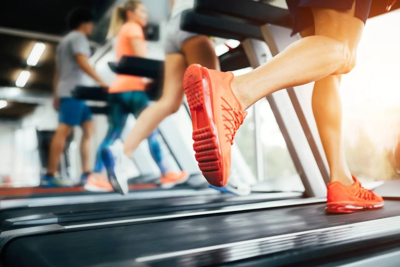 Por que correr na esteira faz bem? Confira os benefícios!