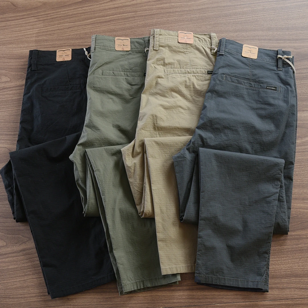 Calça Masculina Reta em Sarja